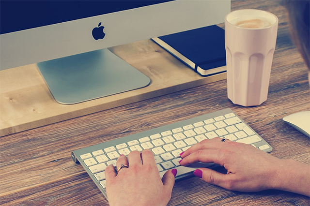 网站制作公司怎么样帮助顾客构建线上线下一体化推广体系？